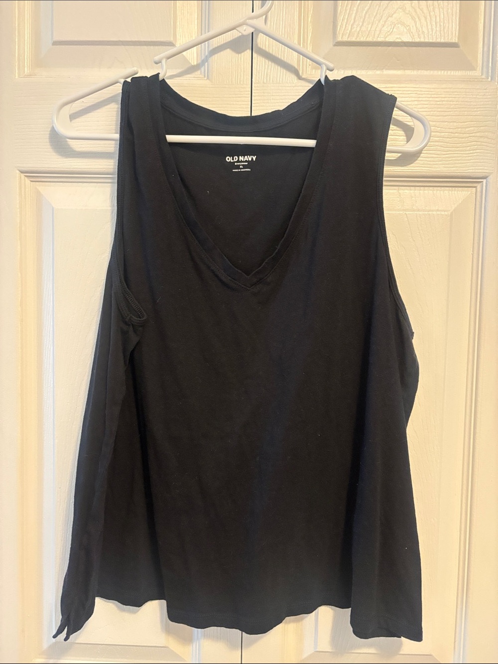 Old Navy Black V-Neck Tank Top